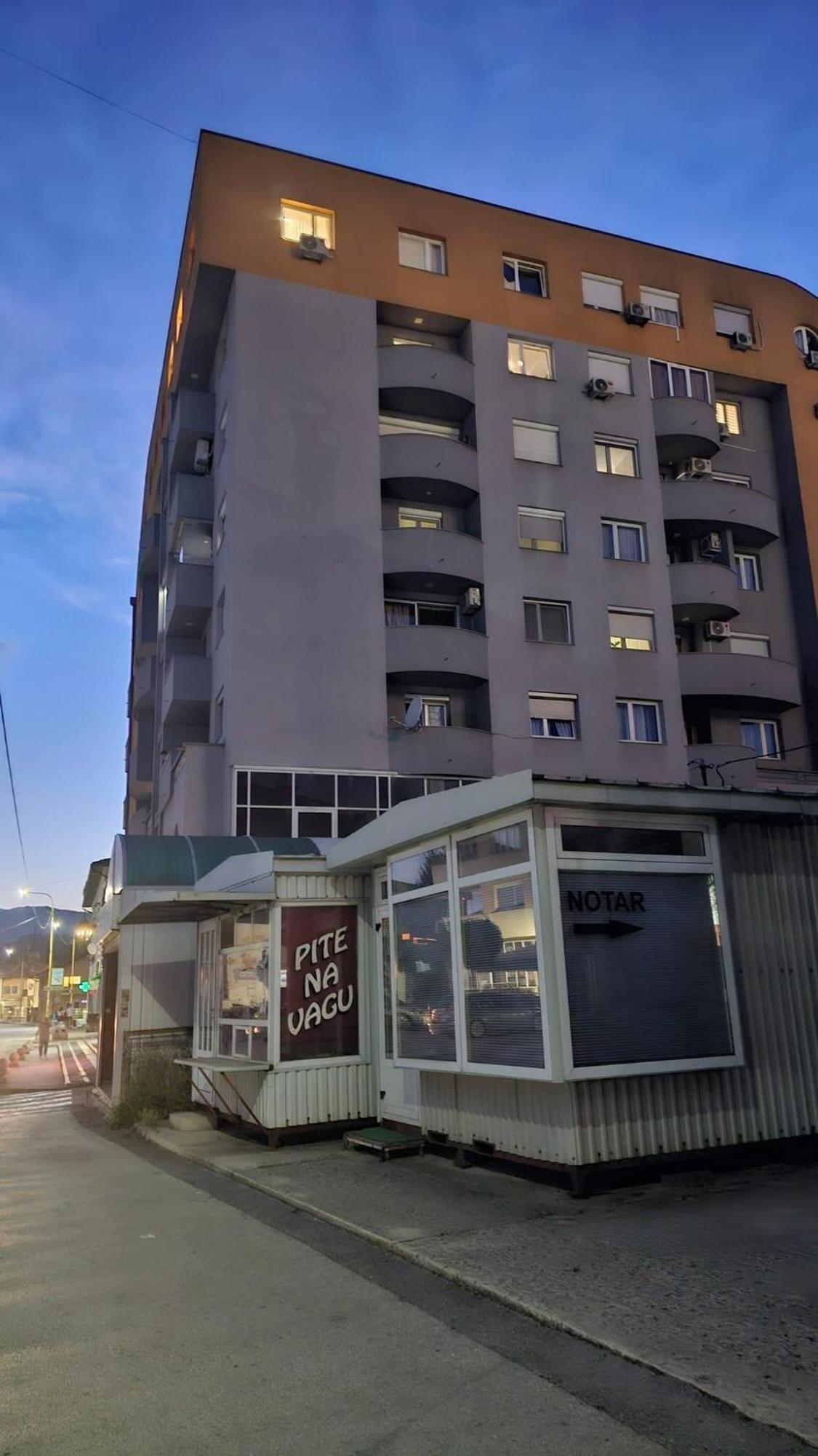 Mg Lägenhet Zepce Exteriör bild