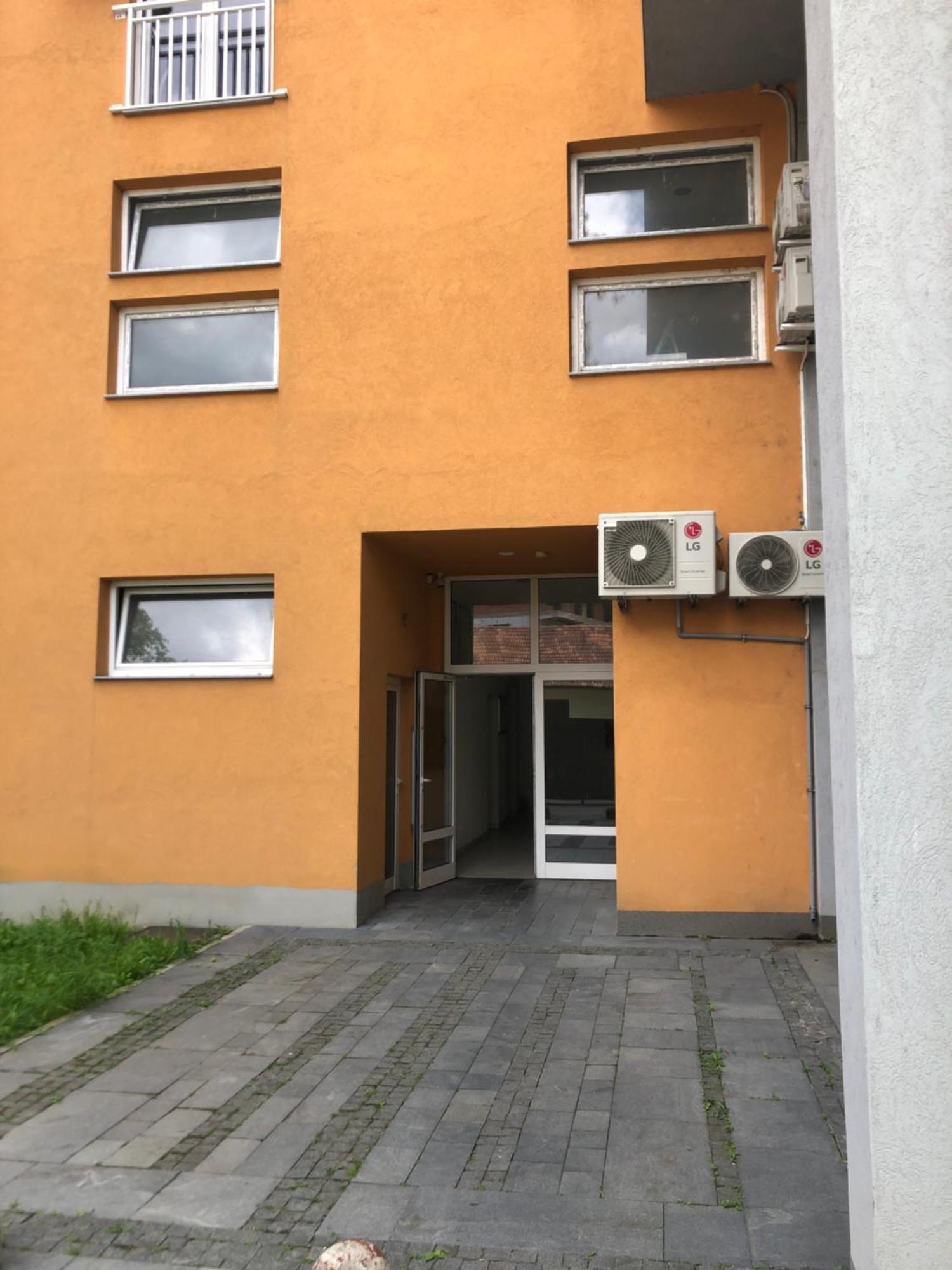 Mg Lägenhet Zepce Exteriör bild